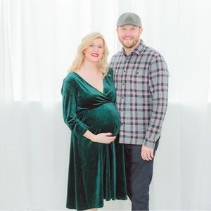 Forest Green Velvet Maternity Midi Dress size medium from Pinkblush Maternity
